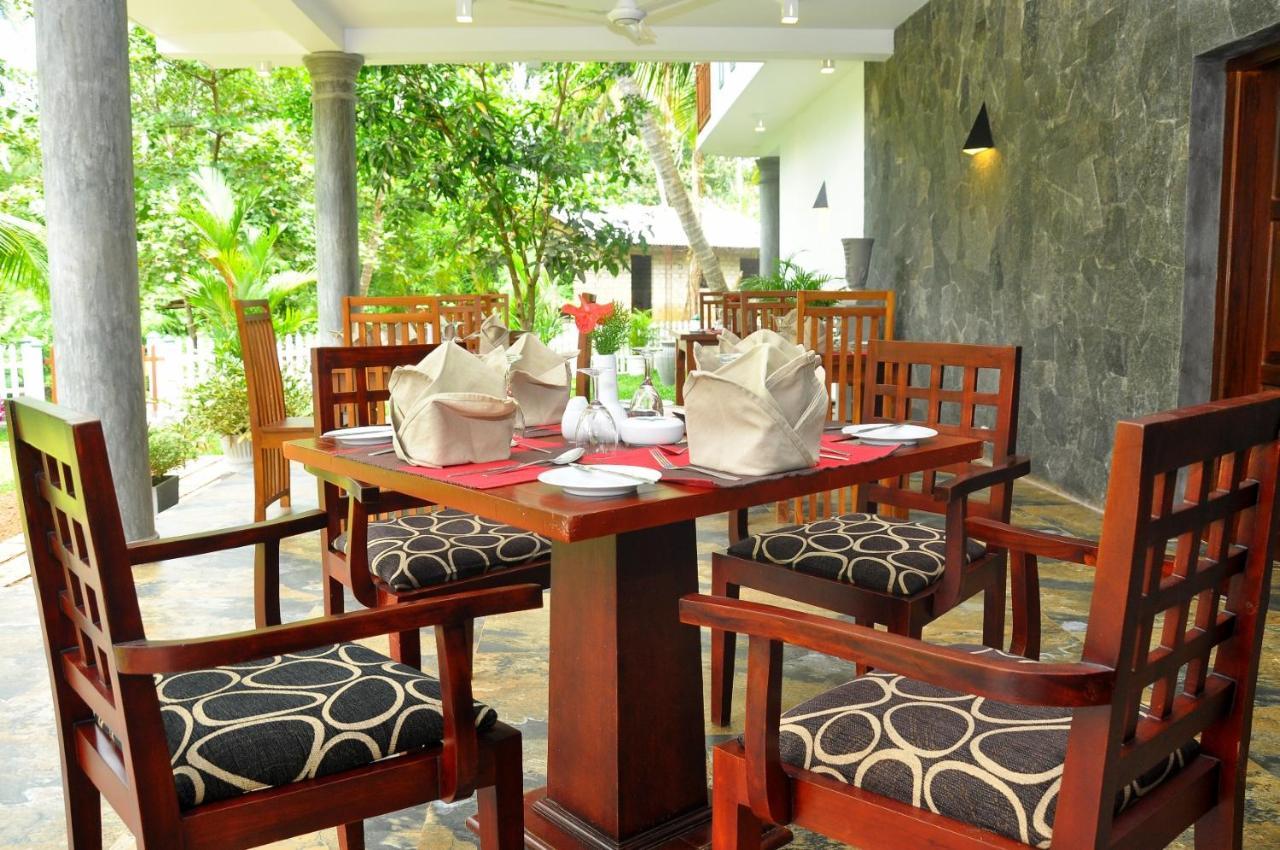 Canal Villa Bentota Exterior photo